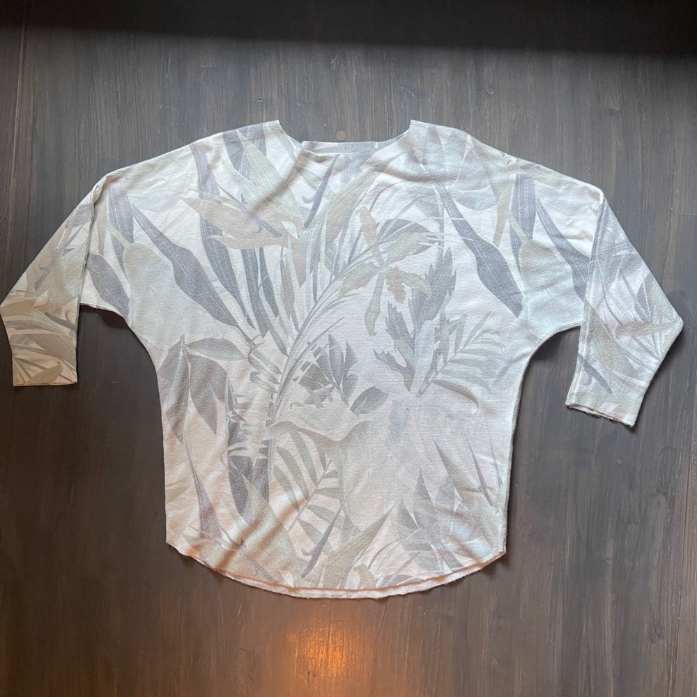 Tropical Leaf Patterned Long Sleeve Top